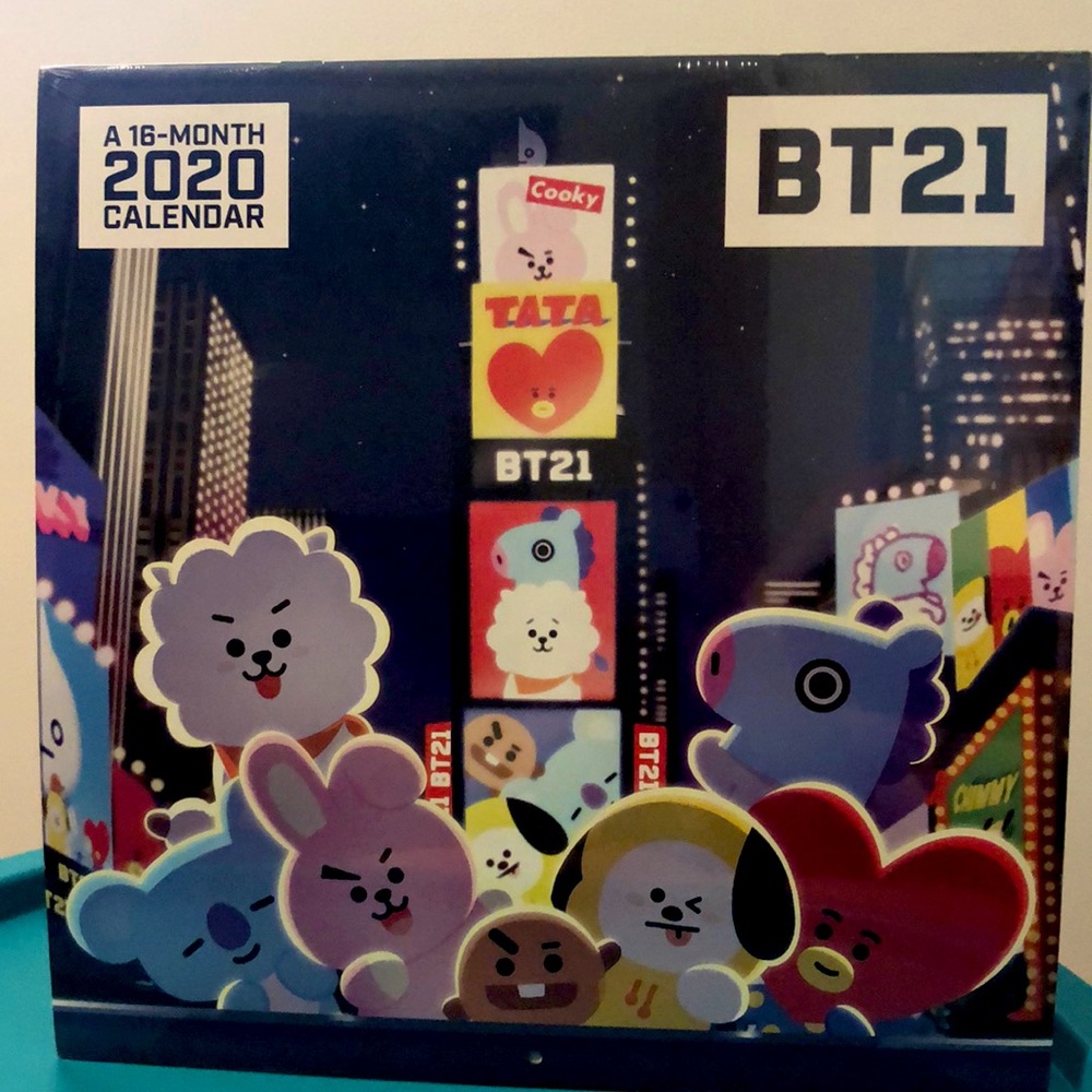 Line Friends | BT21 16 Month Calendar (2020).